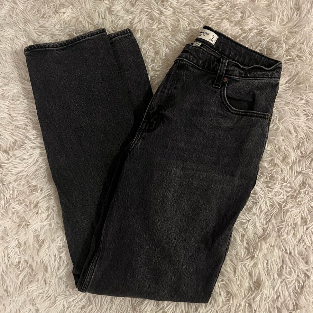 Abercrombie Curve Love 90s Relaxed Jean